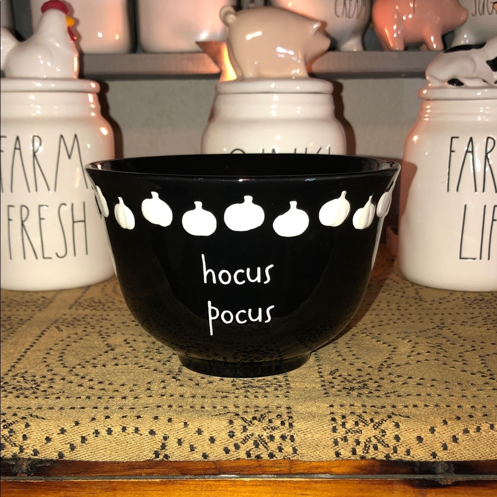 Rae Dunn HOCUS POCUS Small Candy Bowl (Shiny Black with White Pumpkins)